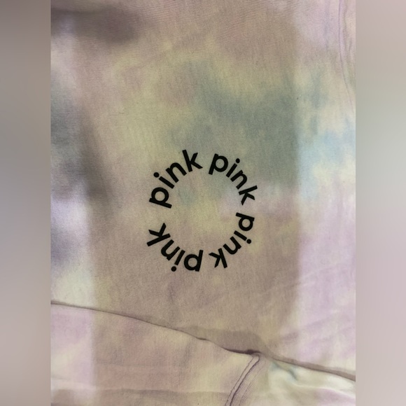 PINK Victoria Secret, Long Sleeve Cropped Tee, Size Medium - Picture 3 of 3